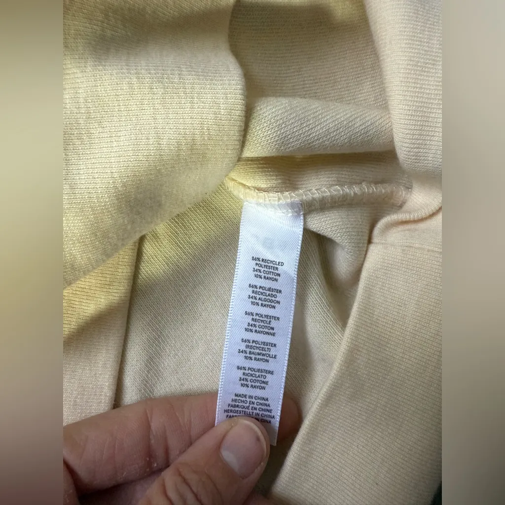 Vintage Inspired Santa Sweater Sweatshirt Crewneck Cream Beige Red Comfy Size M Size M - Image 6