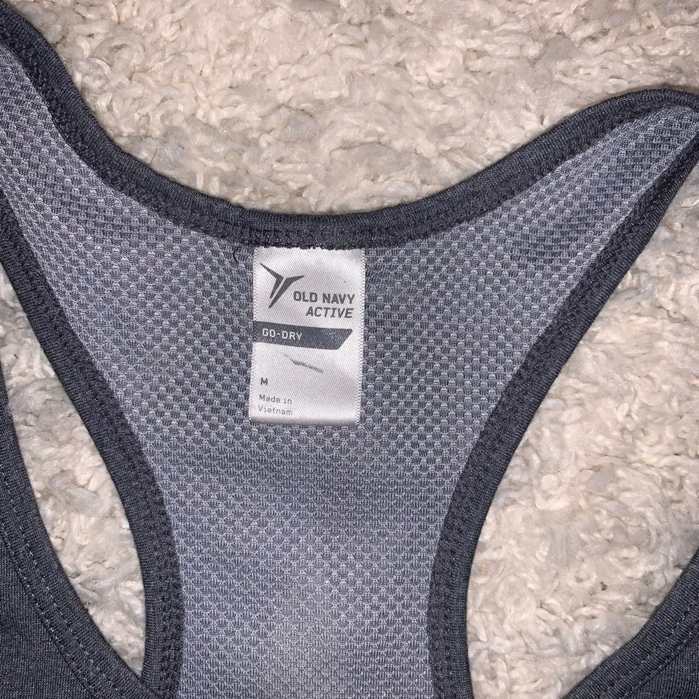 Old Navy  athletic Tank M - Image 3