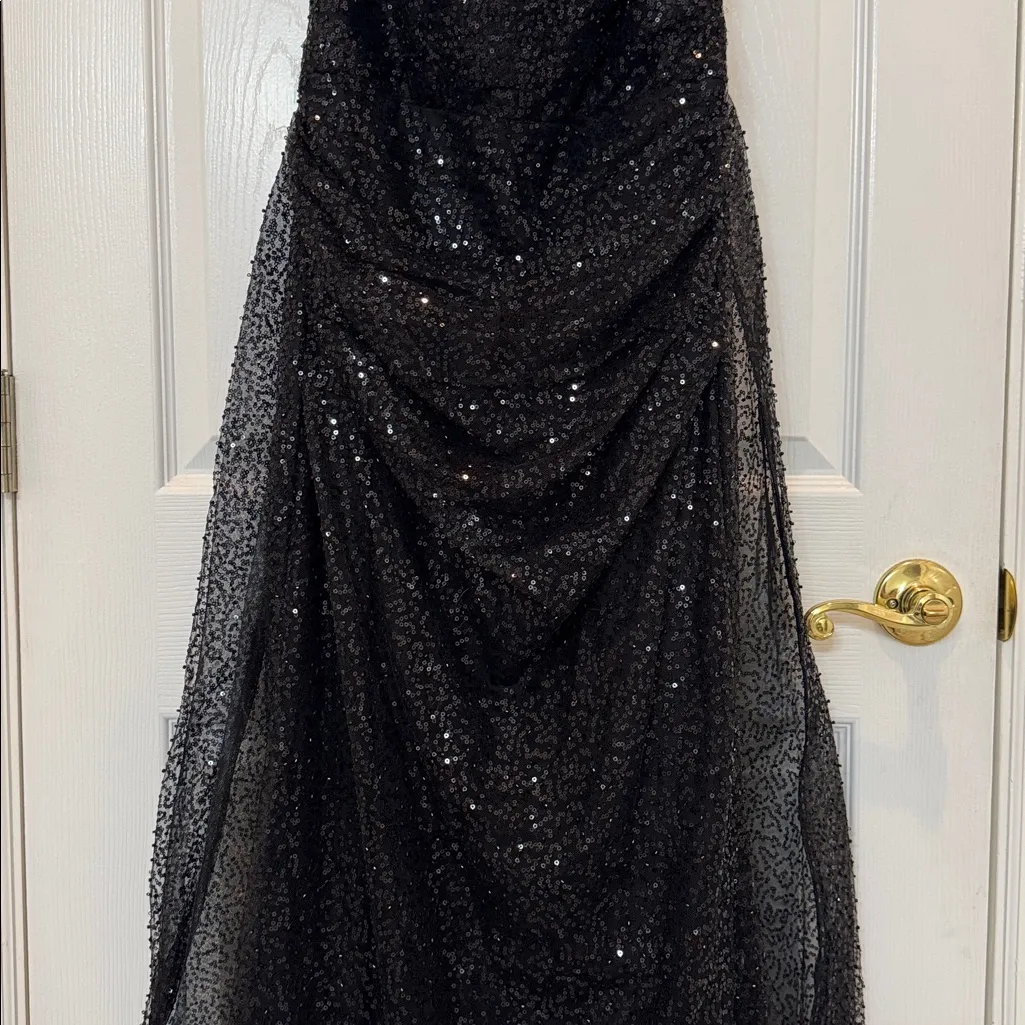 Mac Duggal 20515 Black Off the Shoulder Sequin Panel Train Gown Size 4 NWT - Image 7