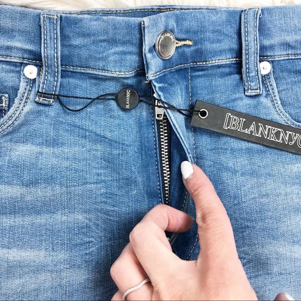 NWT BLANKNYC Denim Puppy Love Denim Wedge Shorts Size 24 - Image 14