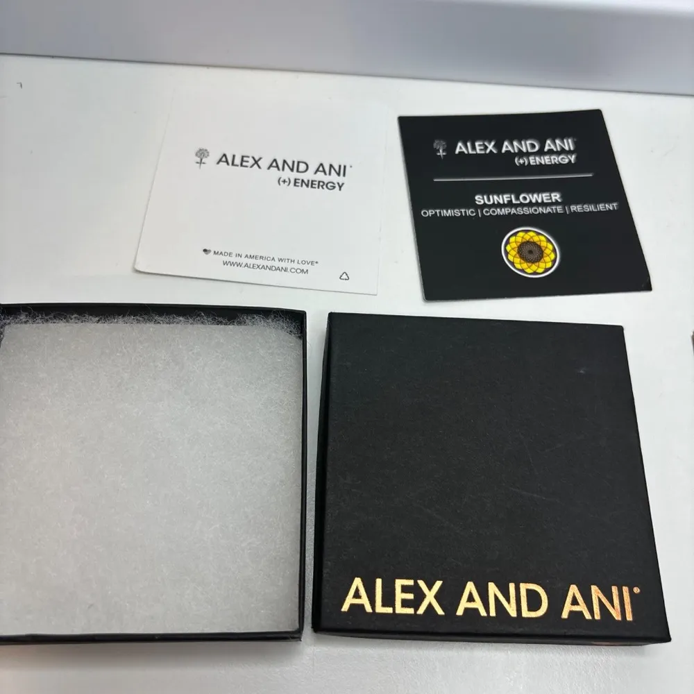 Alex and Ani Energy Bangle Expandable Bracelet Sunflower With Original Case - Image 4