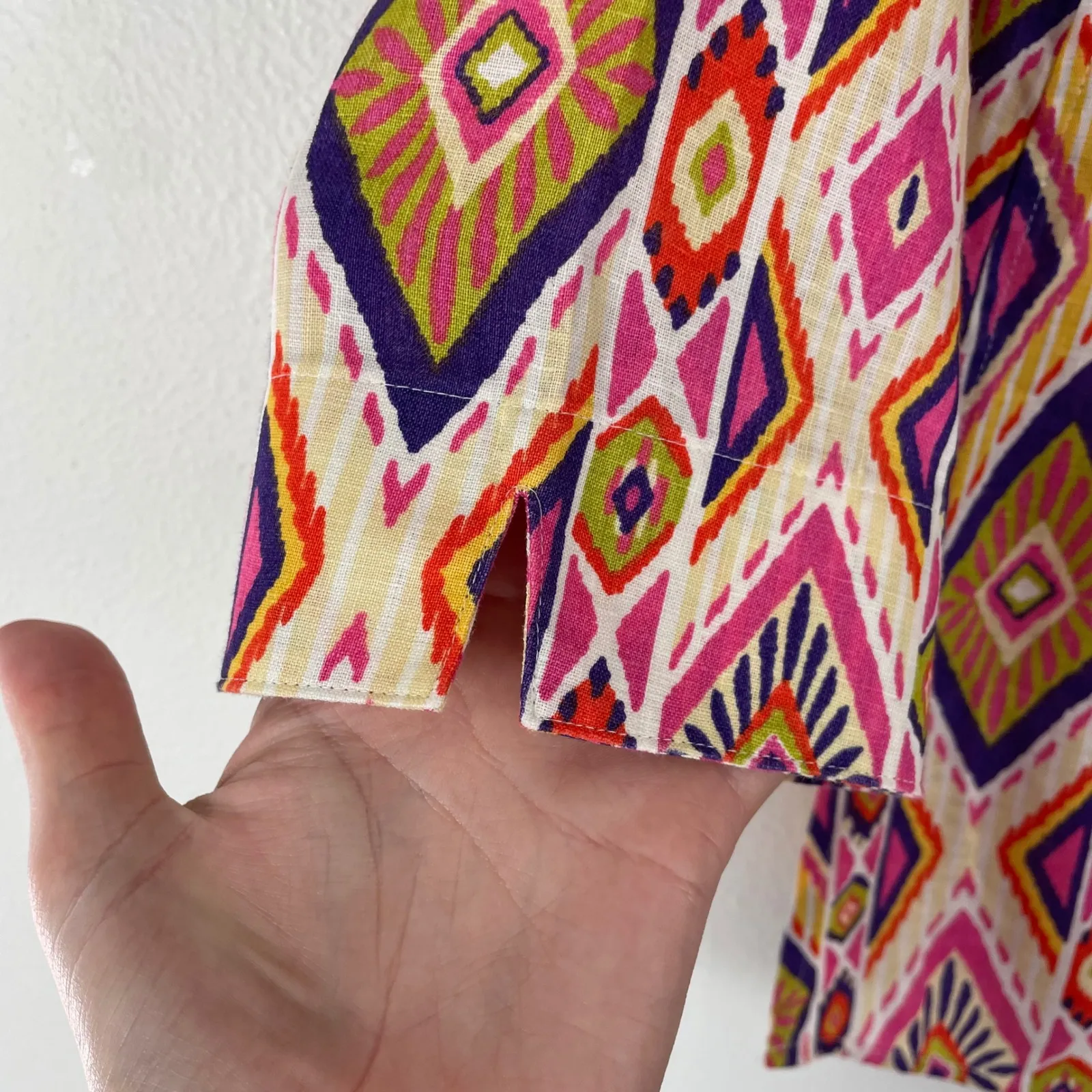 NWT Chico's No Iron Linen Shirt Size 0/ S Colorful‎ Diamond Print 3/4 Sleeve Top - Image 3