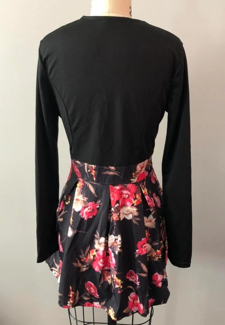 Cute V Neck Mini Dress Black - Image 3