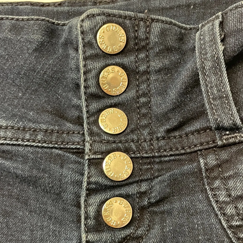 Guess High-Waisted Dark Wash Denim Shorts - Size 25 USA    (G7)!! - Image 7
