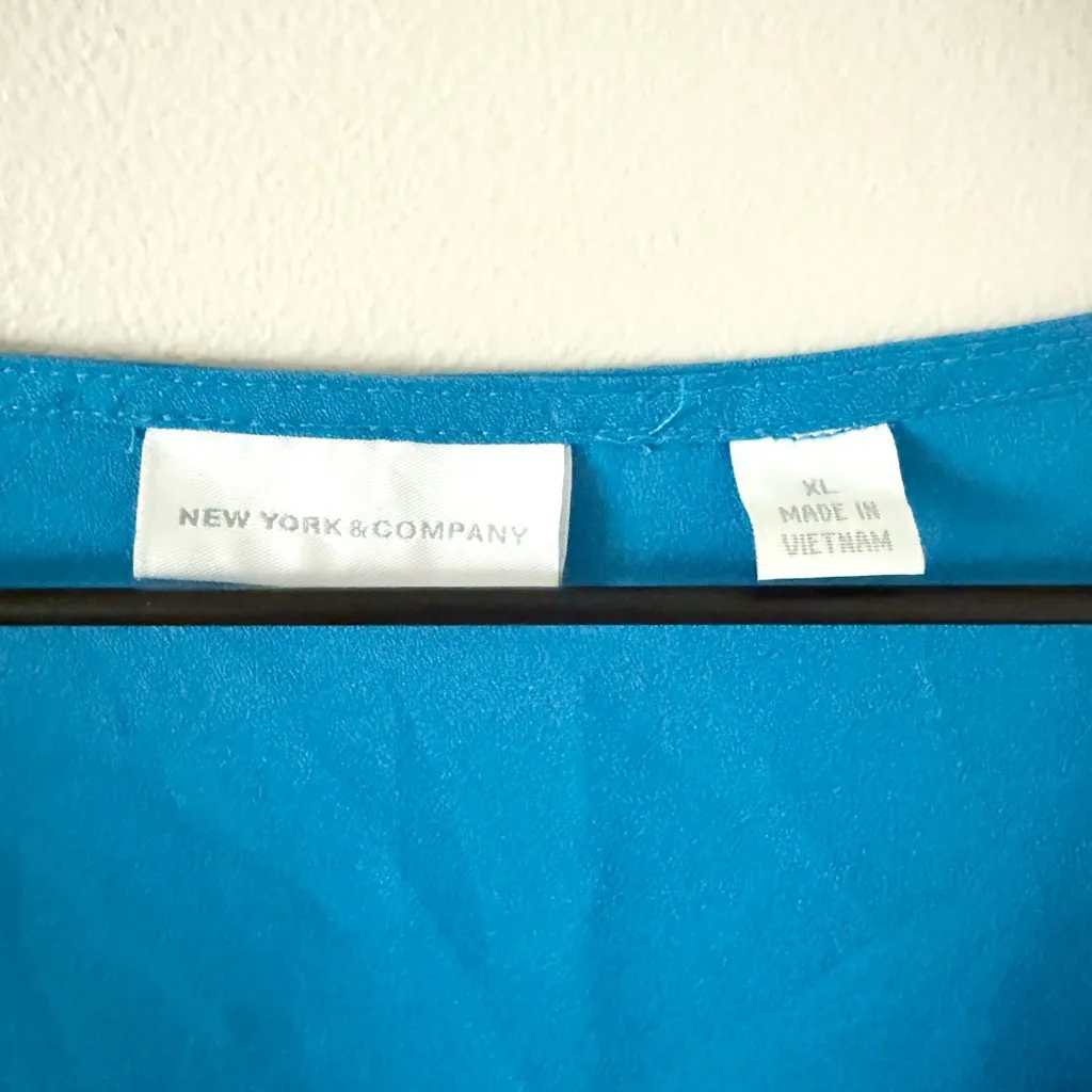 New York & Co Sleeveless Blouse with Ruffle Detail in Bright Blue - Image 4