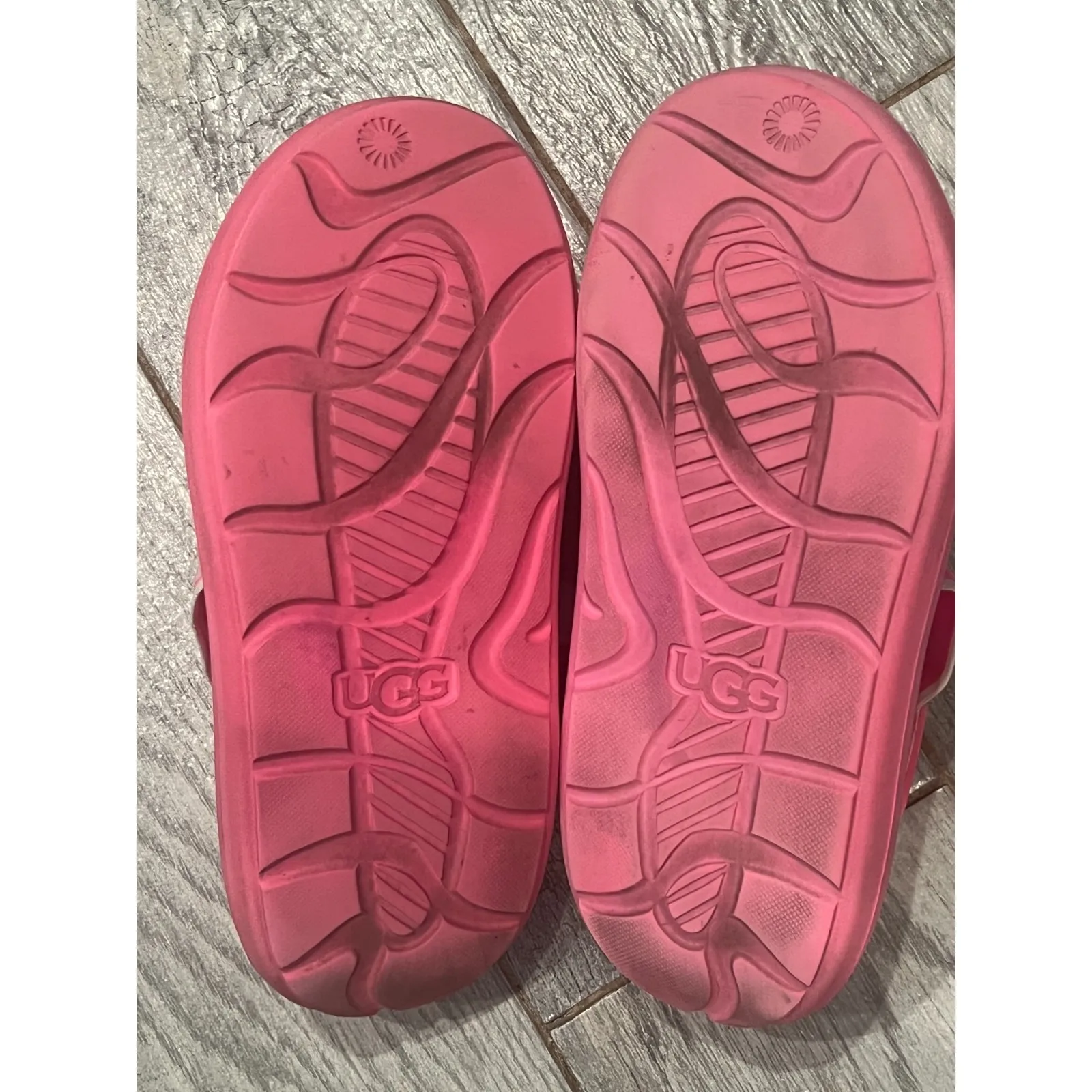 UGG Sport Yeah Sandals size 9 Pink Barbiecore Shoes Slide slingback Womens‎ - Image 4