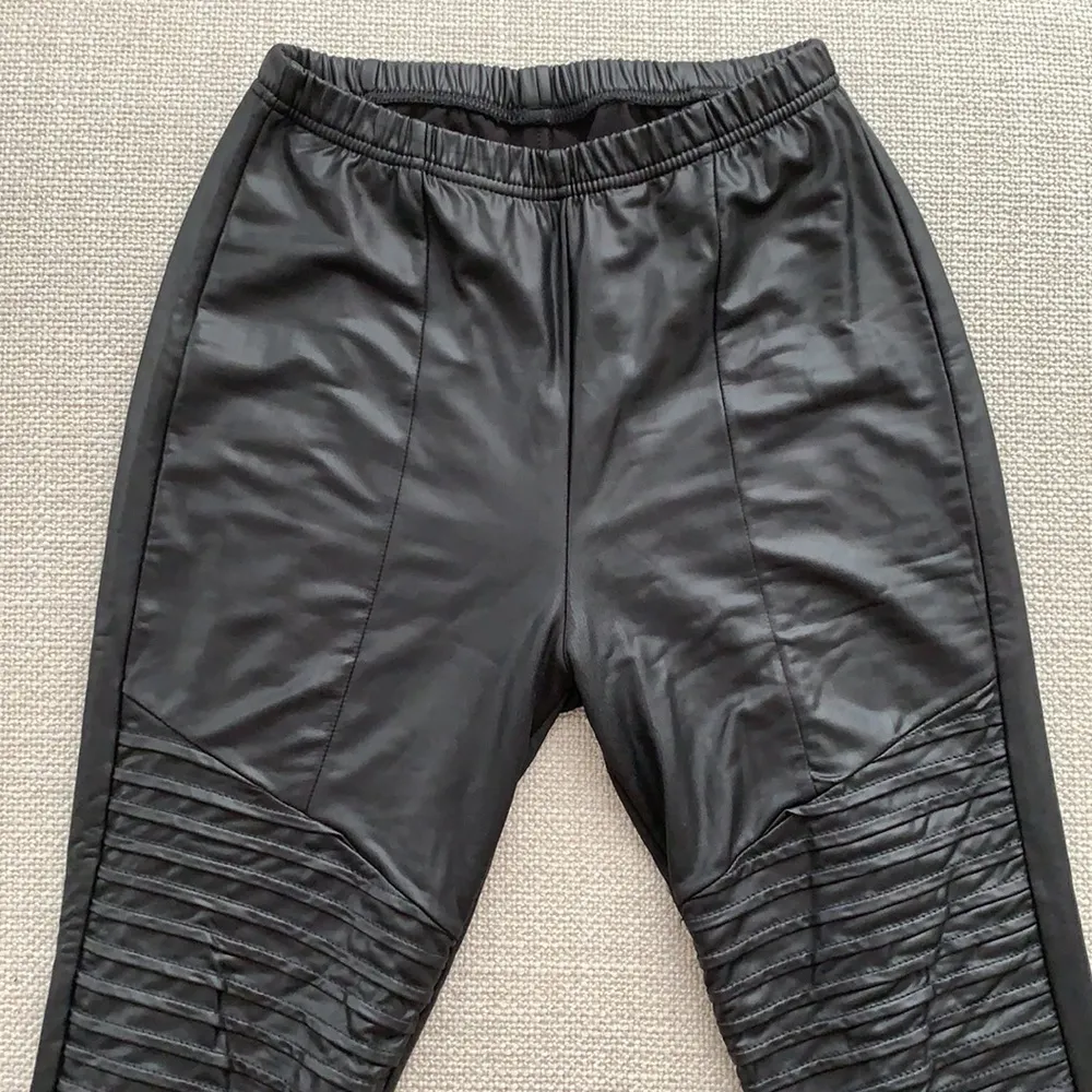 Fleece lined leather leggings - Image 2