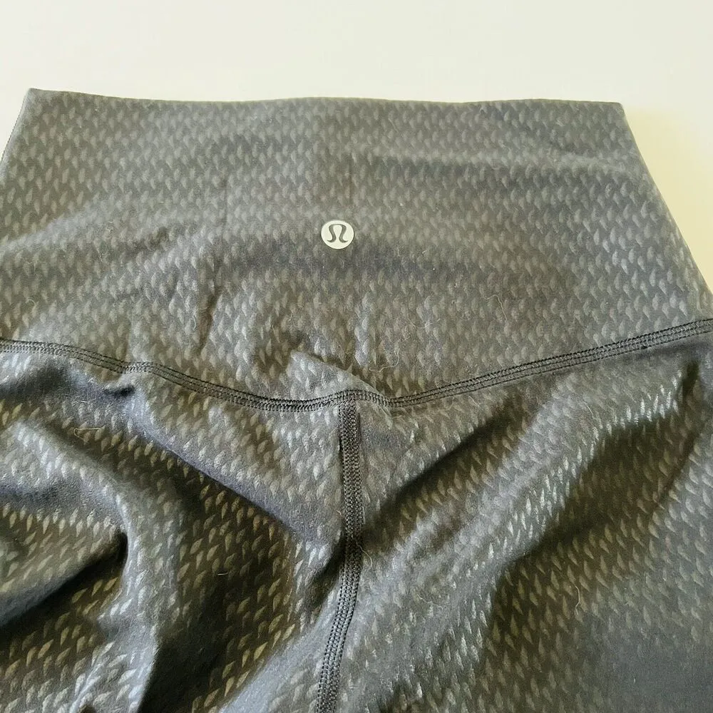 LULULEMON ATHLETICA Diverge Emboss Black Align HR Pant 28" Leggings - US 4 - Image 5