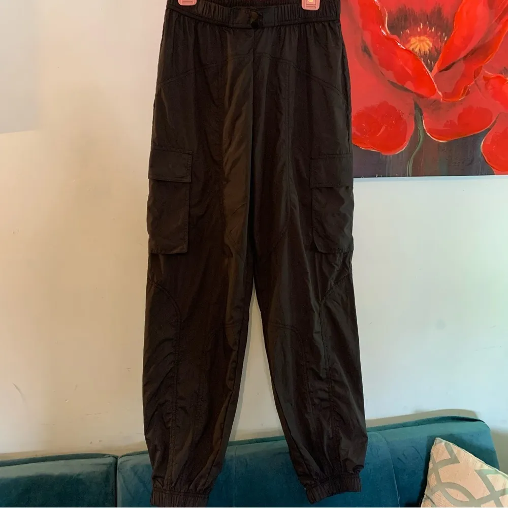 Fabletics Pants Womens S Small Black Lightweight Cargo Joggers - Image 2