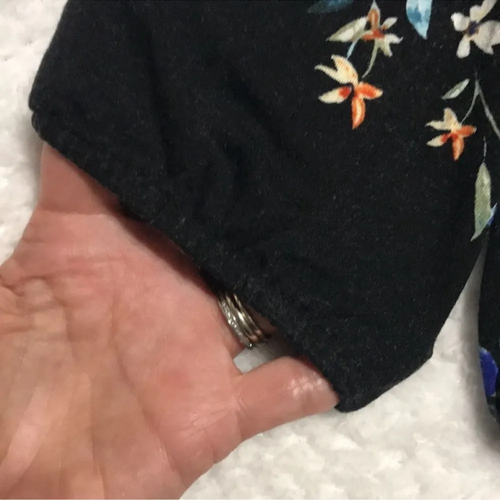 Daniel Rainn Blouse Black Floral Print Lace
Yoke Top Loose Fitting Size Large - Image 13