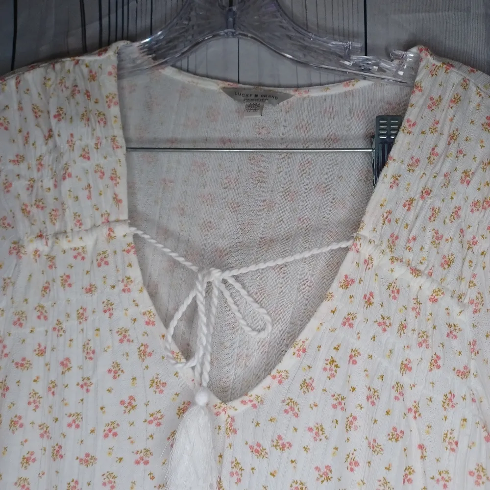 Lucky Brand White Calico Floral Long Sleeve Peasant Top w/ Tassel Tie Size M - Image 4