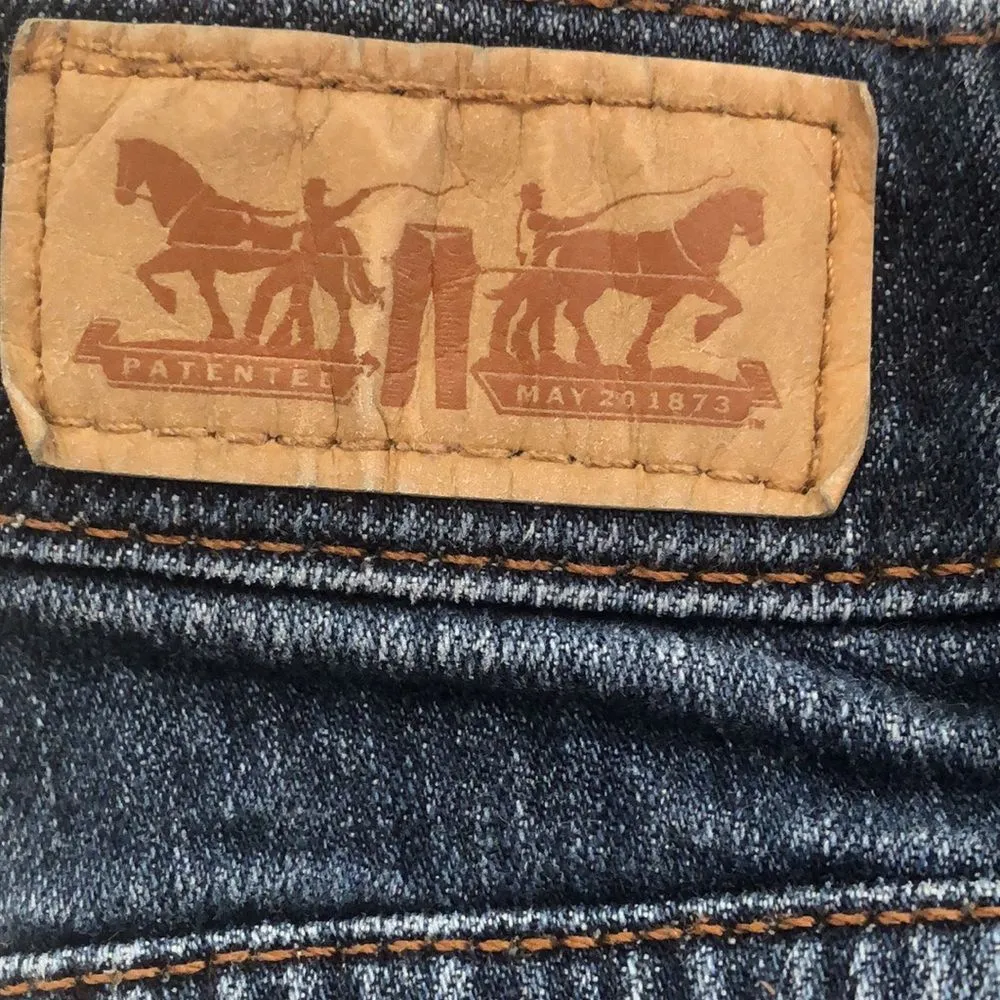 LEVIS Women’s 525 Straight Leg Medium Wash Perfect Fit Denim Low Rise Jeans Sz 8 - Image 5