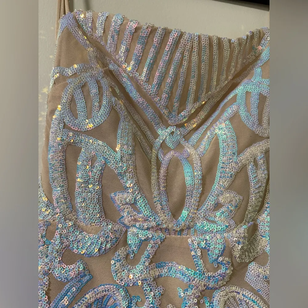 Lucy in the Sky Strappy Dress in Nude Iridescence Size M - Image 5