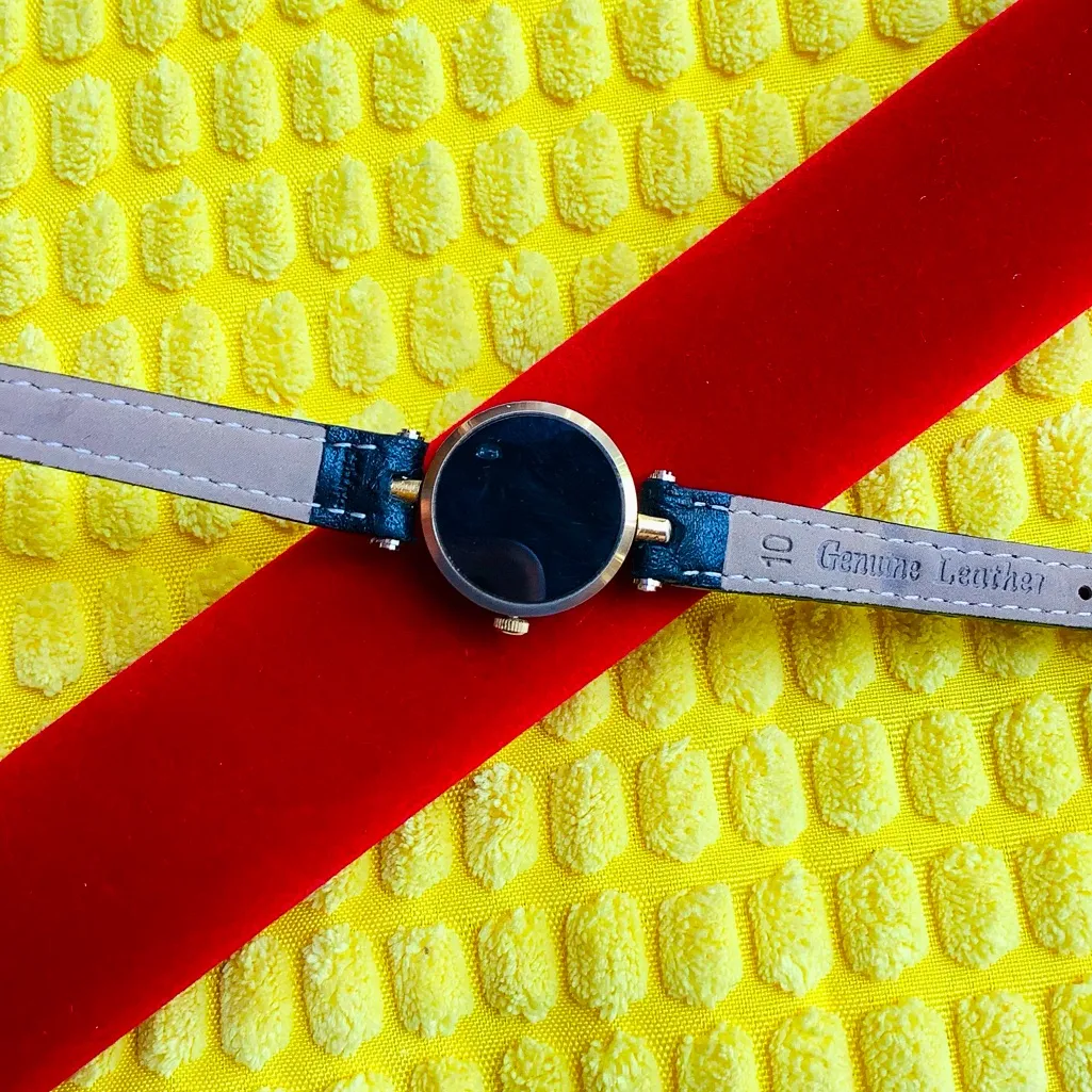 Authentic GUCCI watch ❤️ SO CUTE💖 - Image 10