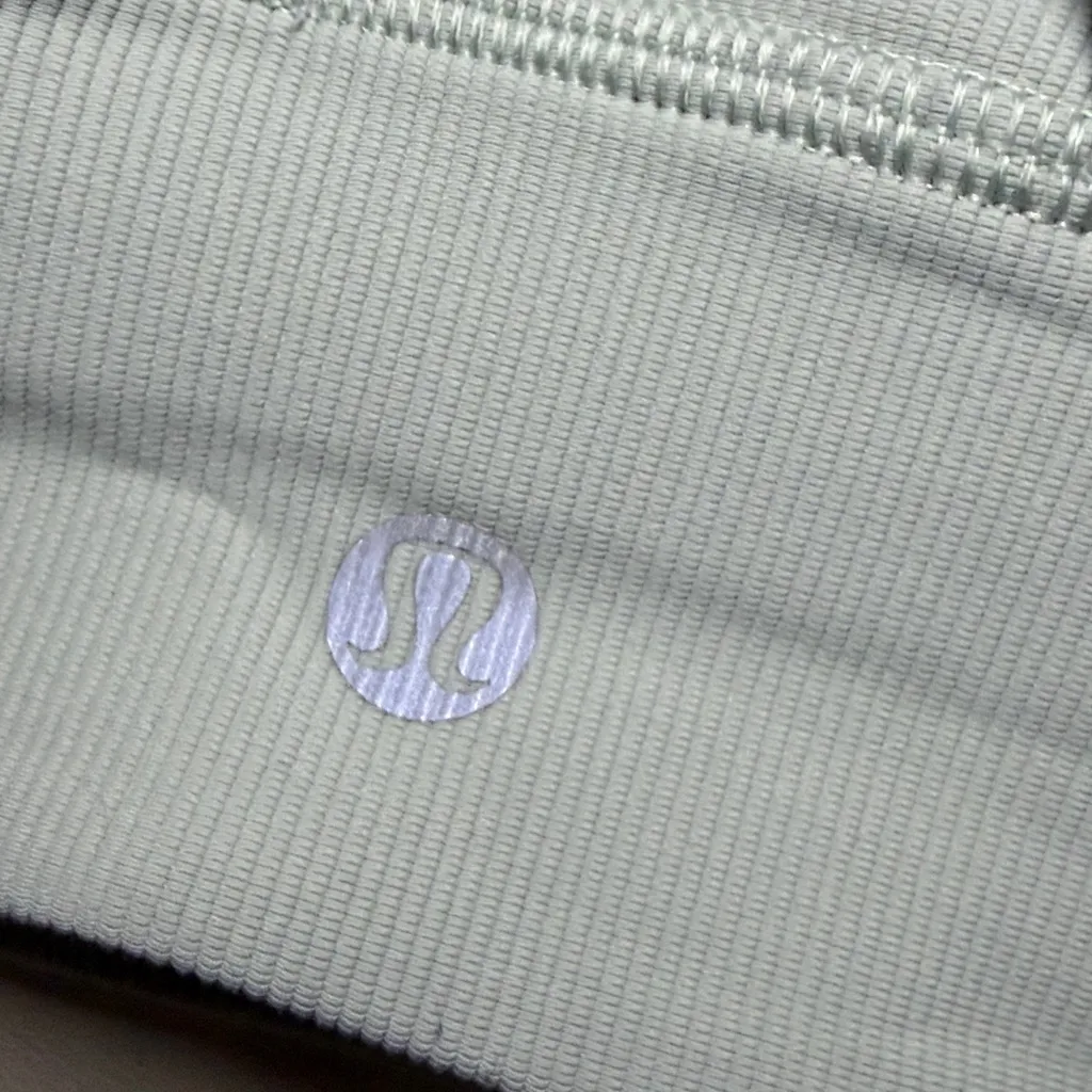 Lululemon Light Green Sports Bra Activewear Top Size 4 Ribbed Cross Strap Bra - Image 3