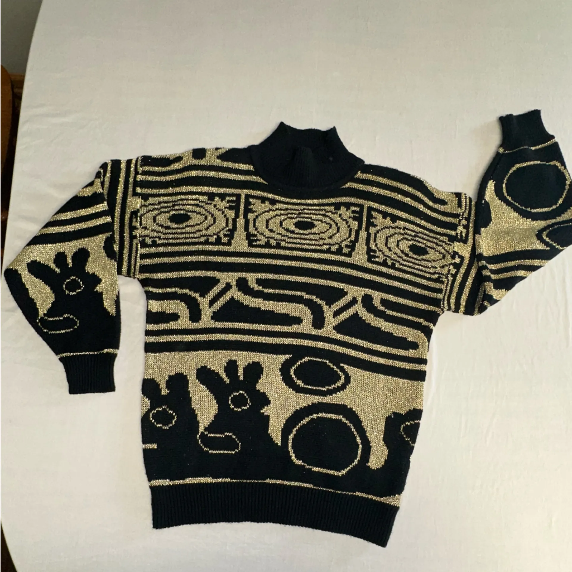 GB • Vintage Black Gold Tribal Oversized Sweater • Metallic Gladys Bagley 80s Size M - Image 3