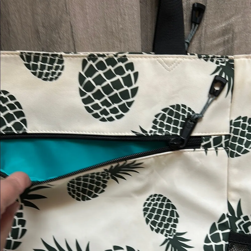 Black and White Pineapple Print Canvas Tote Green - Image 6