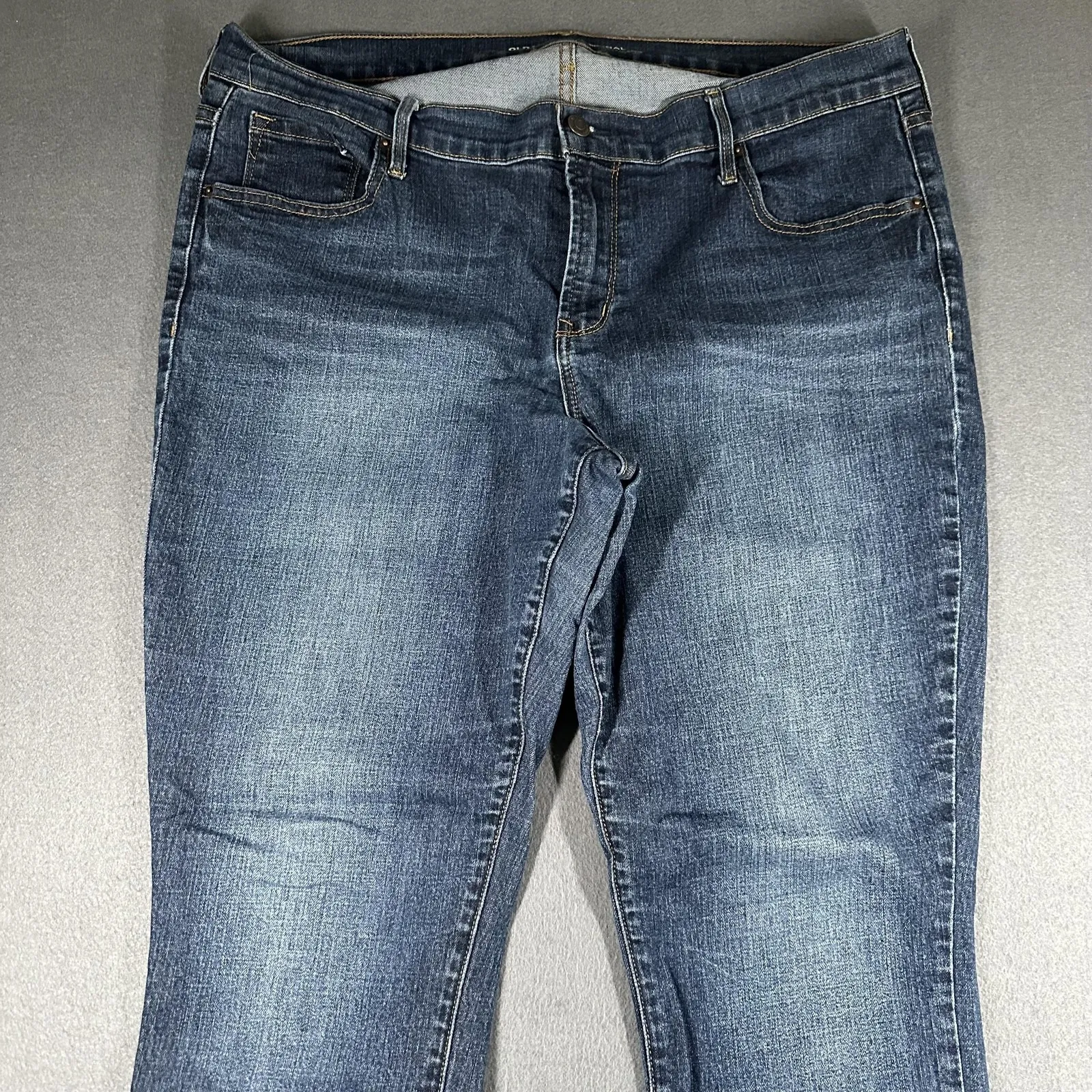Old Navy Original Jeans Womens 16 Blue Mid Rise Straight Stretch Denim Pants - Image 3