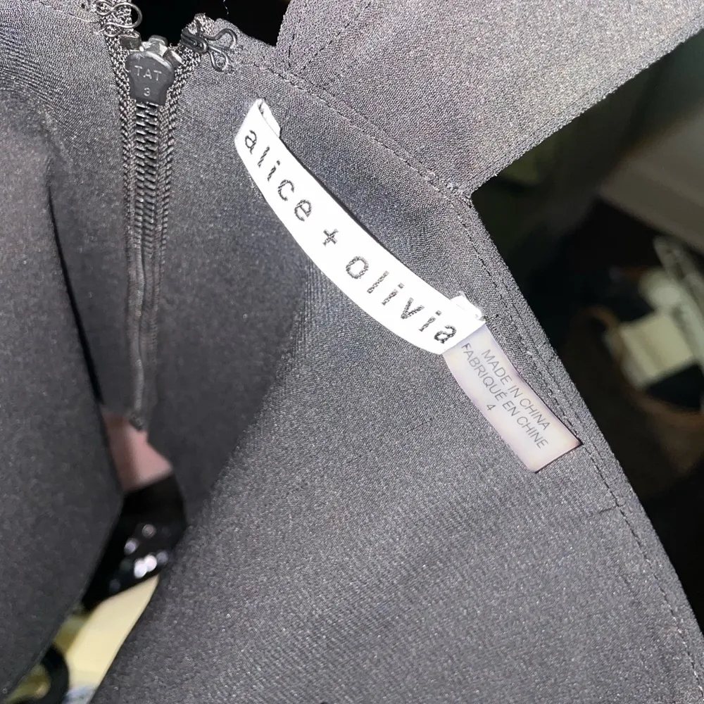 ALICE + OLIVIA Pria Crop Top - Image 5