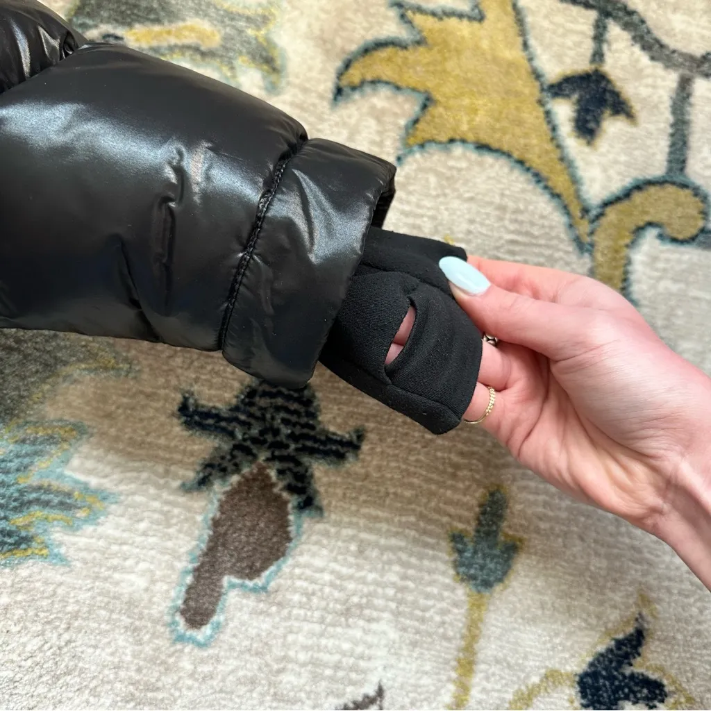 Aritzia Black Super Puff Shorty Hi-gloss - Image 5