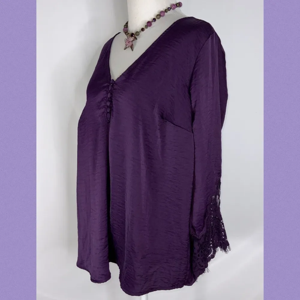 Torrid Purple Silky Flowy V Neck Career Casual Blouse With Lace Cuffs Large - Image 4