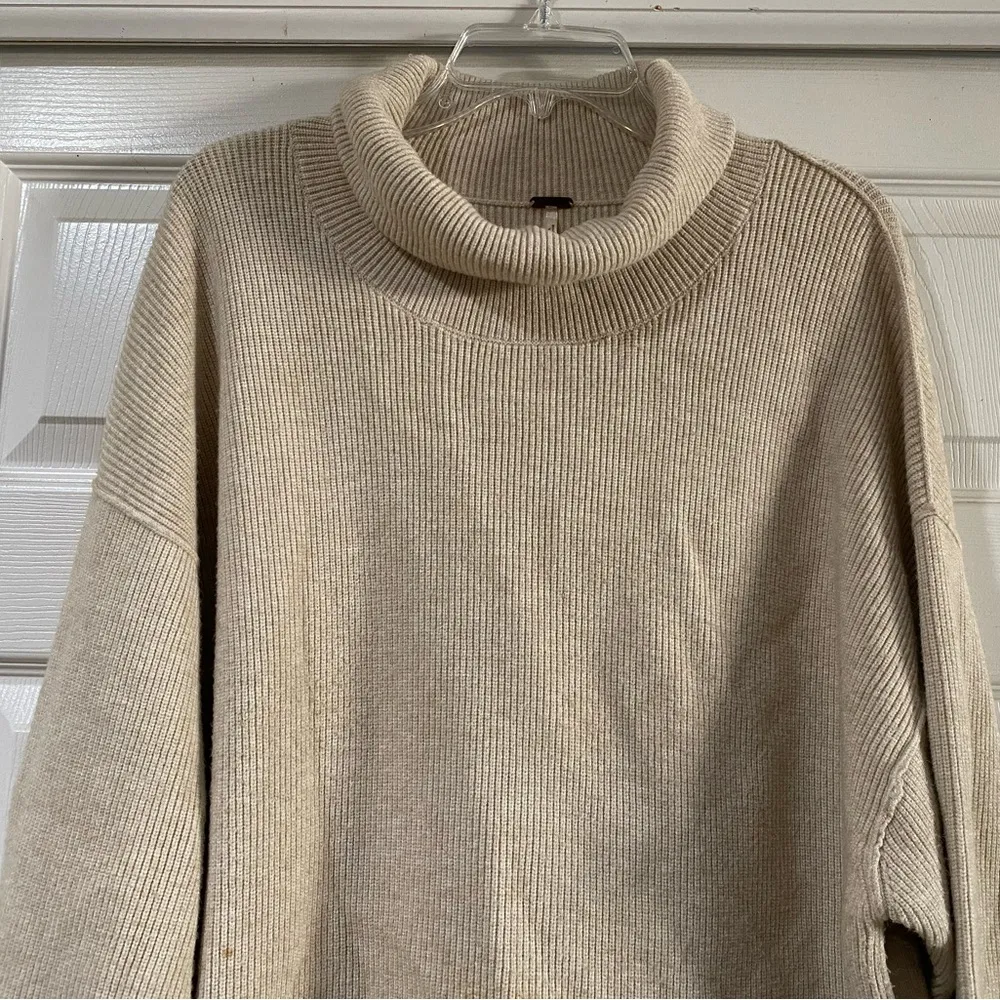 Free People Softly Structured Turtleneck Sweater Tunic Oatmeal Heather Size L - Image 3