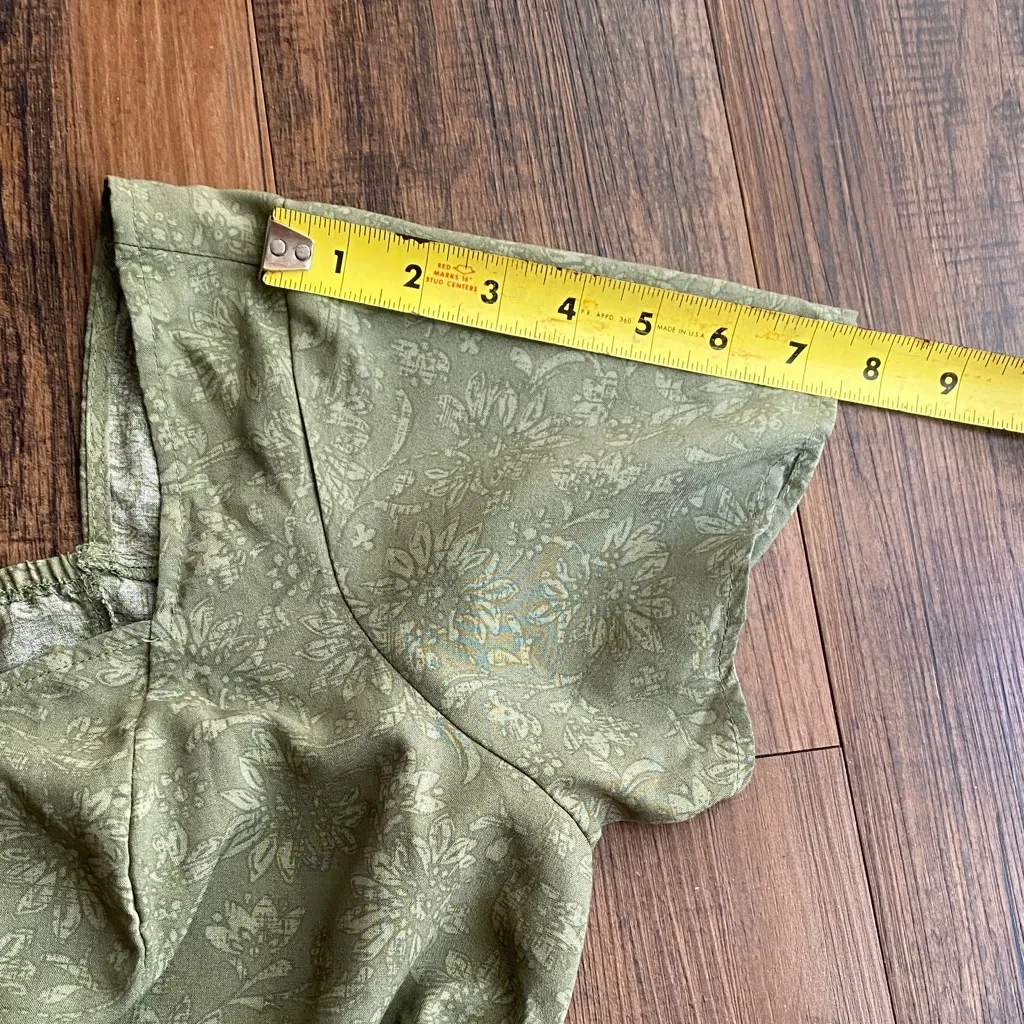 Torrid Sage Green Blouse - Image 9