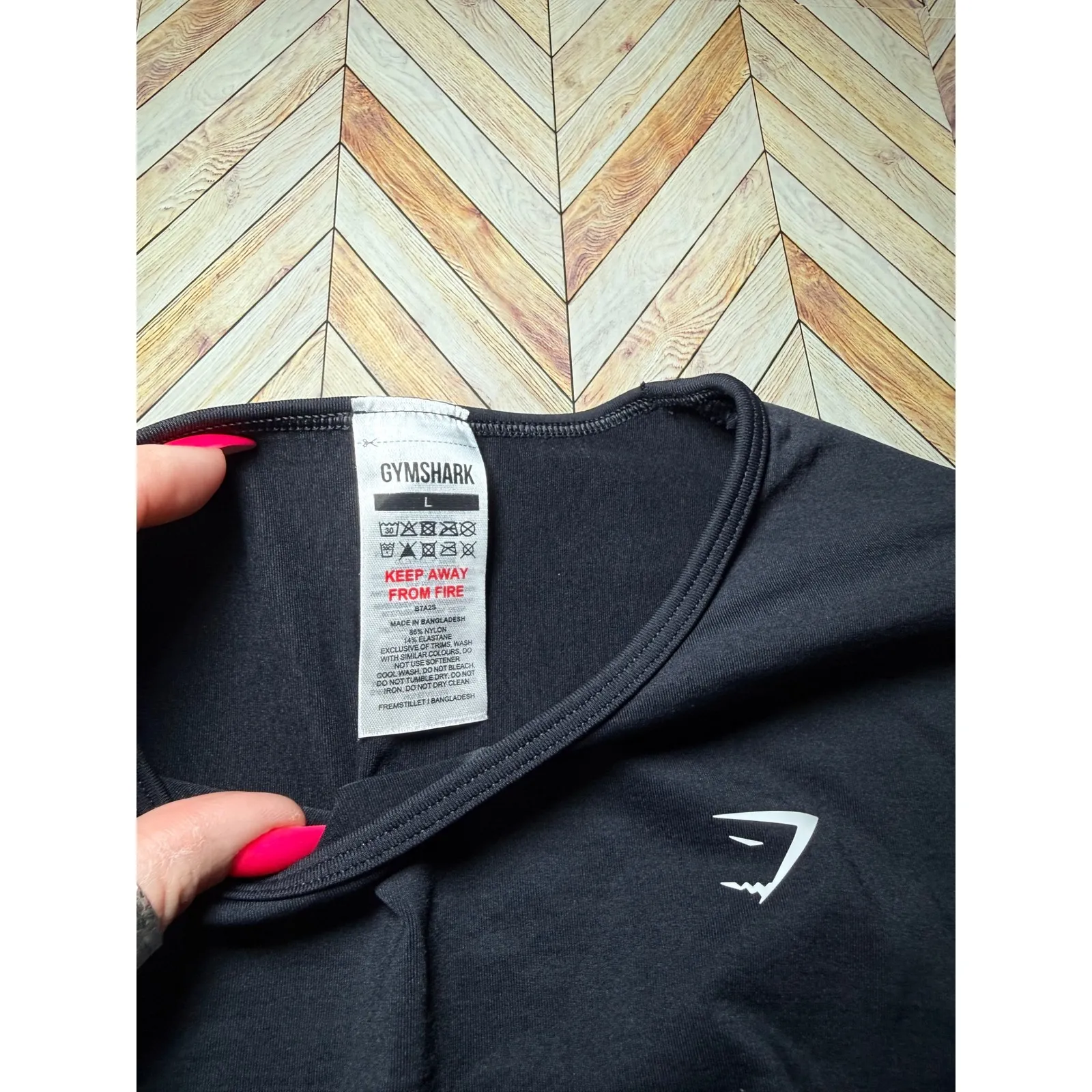 Gymshark Everyday Seamless Black Long Sleeve Cropped Workout Top Women's Lg - Image 3