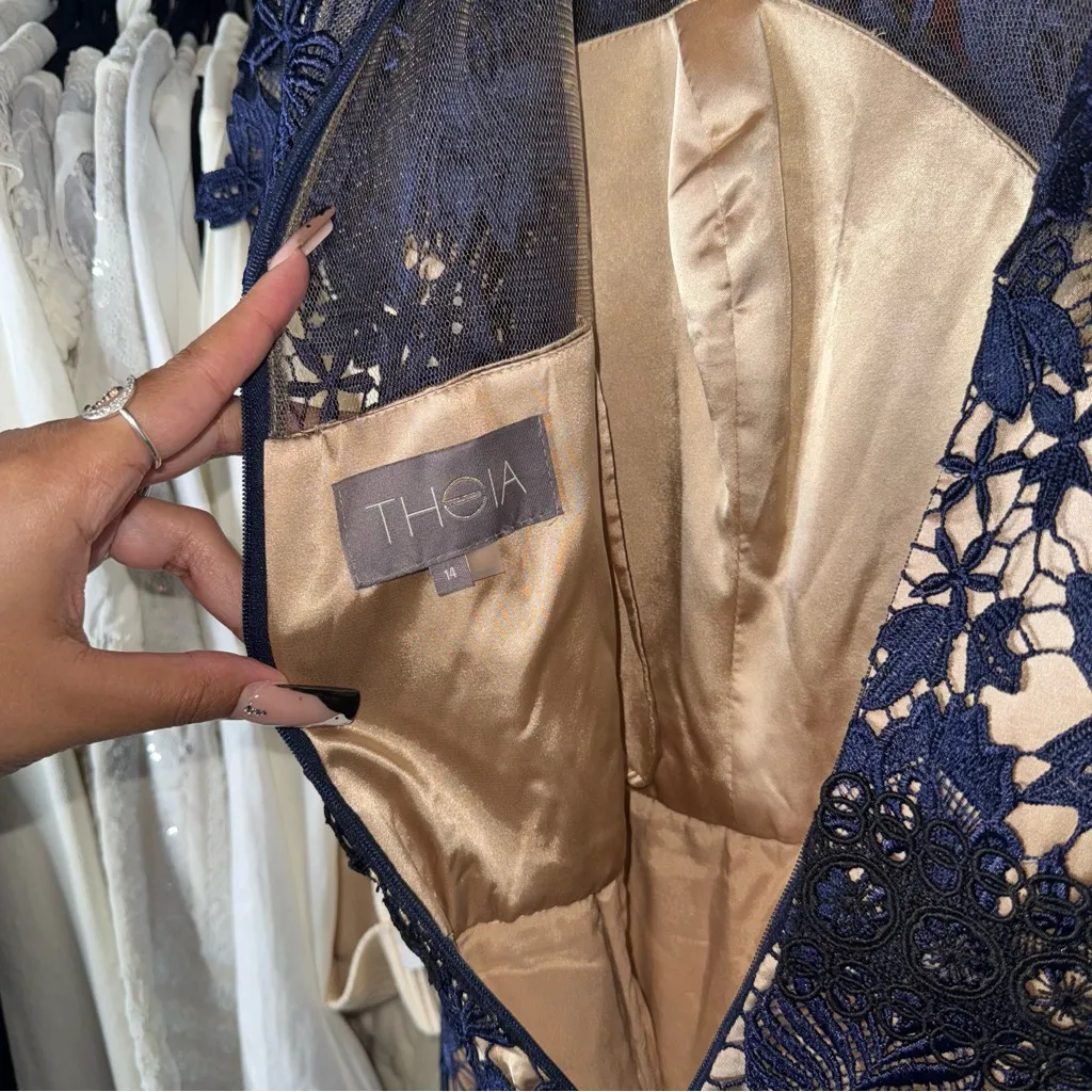 Theia Ultramarine Lace Midi Dress With Nude Lining Womens 14 New NWT Blue - Image 14