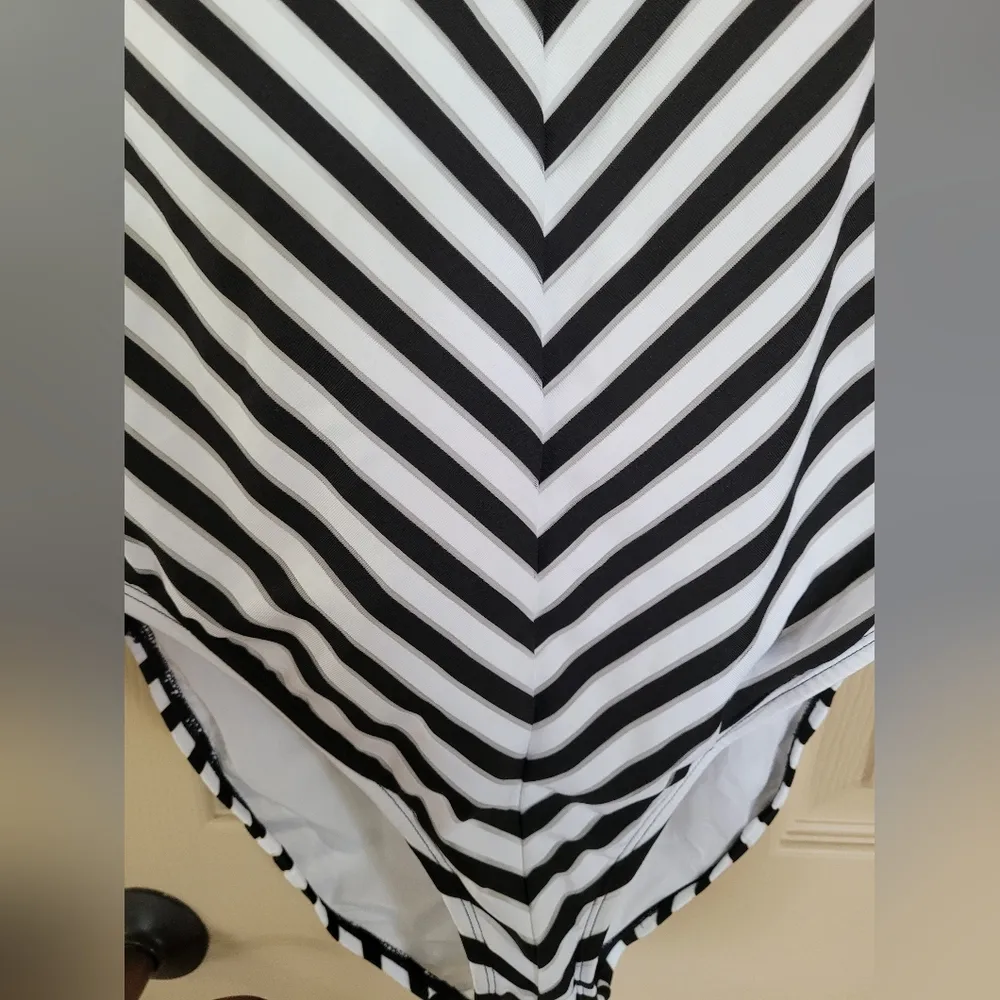 La Blanca Women' SWIMSUITS - Image 3