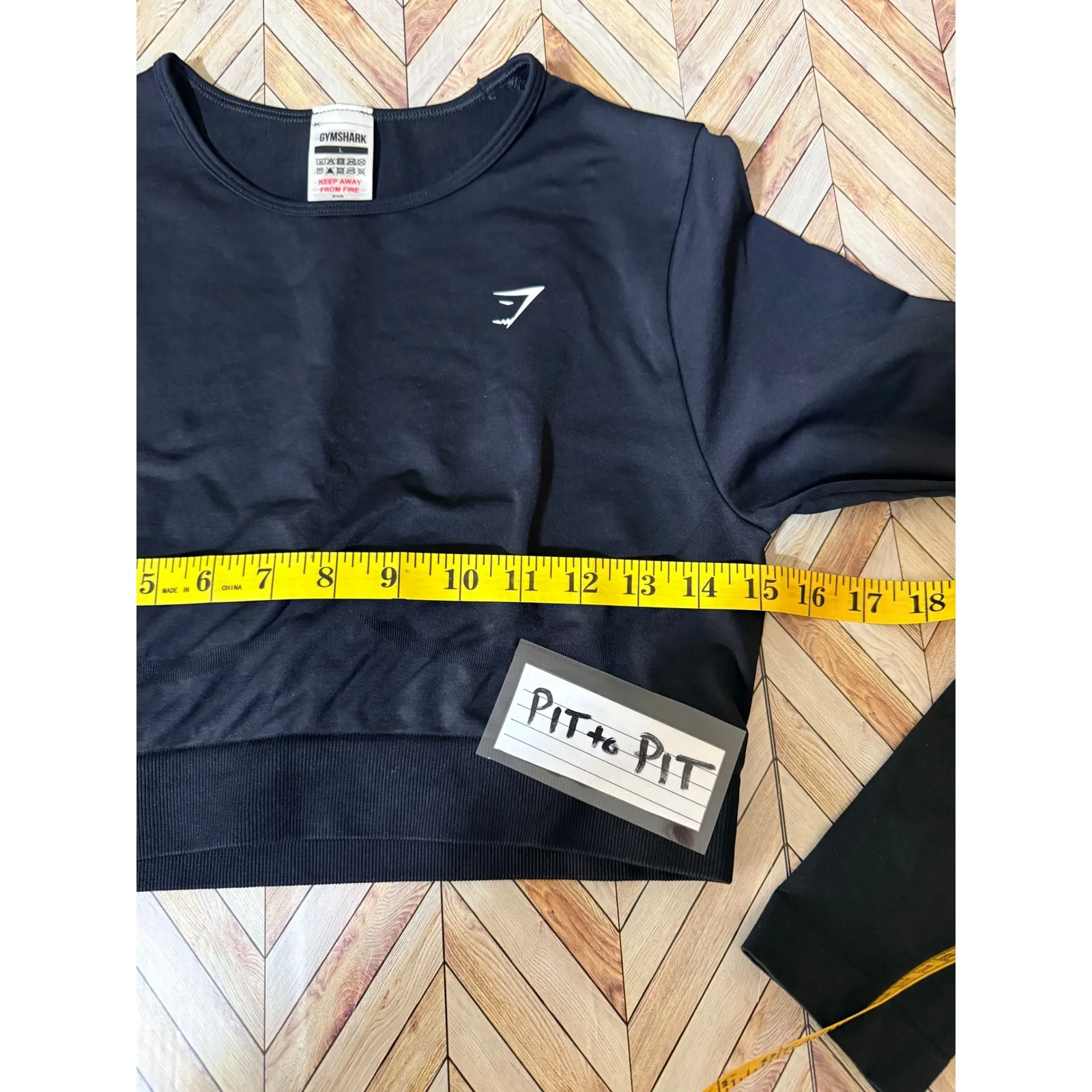 Gymshark Everyday Seamless Black Long Sleeve Cropped Workout Top Women's Lg - Image 6