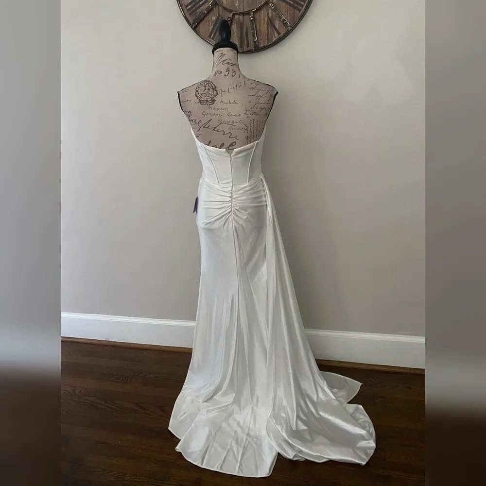 Simple wedding dress, reception dress or elopement gown White Size 4 - Image 2