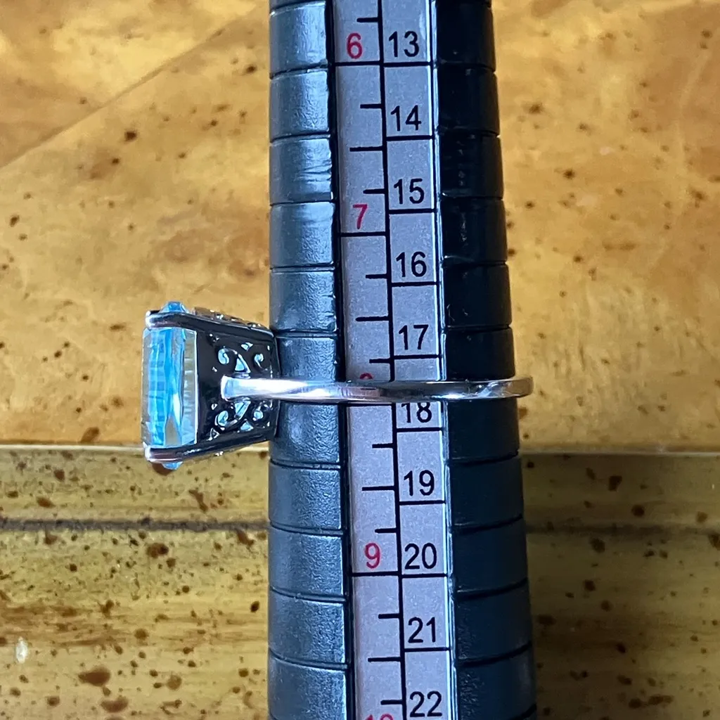 Sky Blue Topaz Sterling Silver Solitaire Ring Size 8 - Image 9