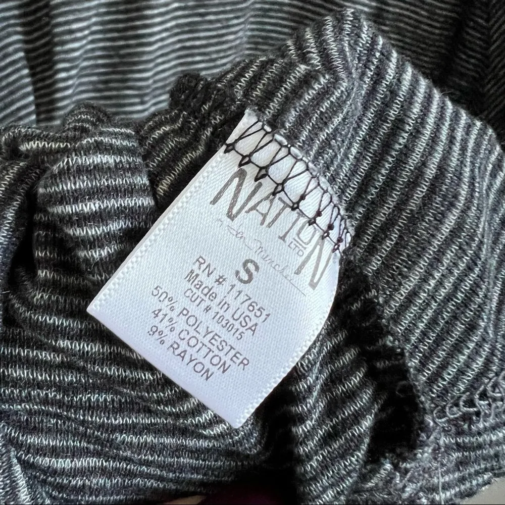 Nation LTD Gray White Striped Boxy Tee Shirt T-Shirt Top Small - Image 7