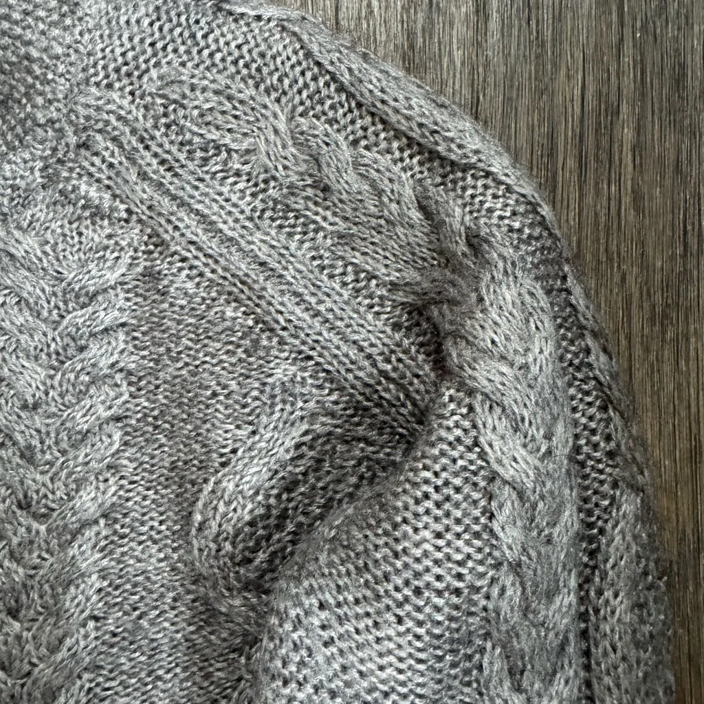 H&M Heather Gray Knit Sweater - Image 3