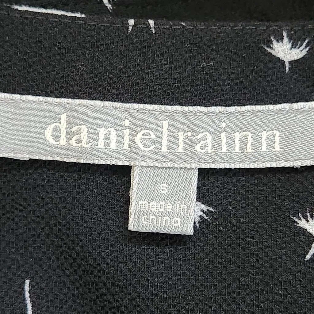 Daniel Rainn Black and White Dandelion Print Blouse Size Small High Low Blouse - Image 6