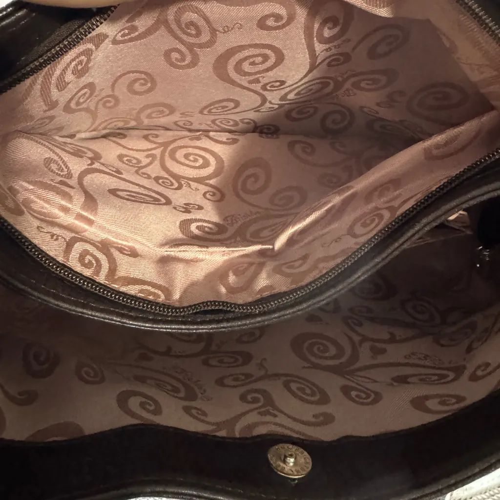 Elegant Brown Leather Shoulder Bag - Image 10