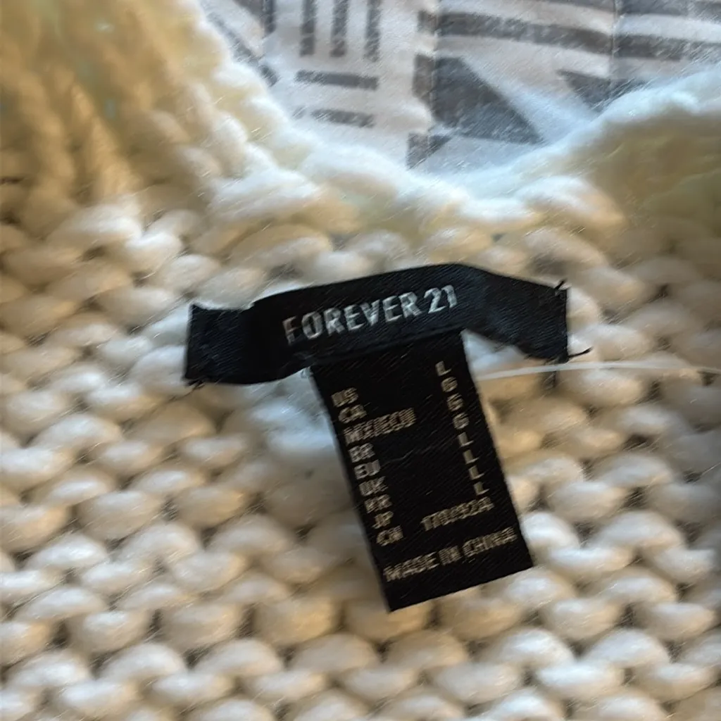 Forever 21 Cream Cardigan with Pink Floral Embroidery - Image 2