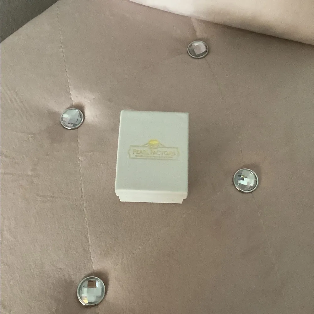 Pearl Factory Packaging Multiple - Image 3