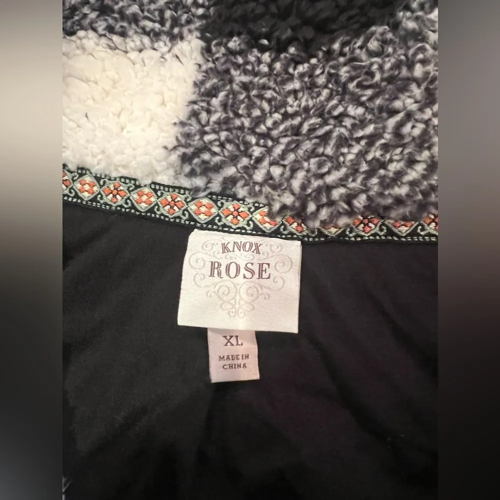 Black and White Plaid Sherpa Hoodie - Image 3