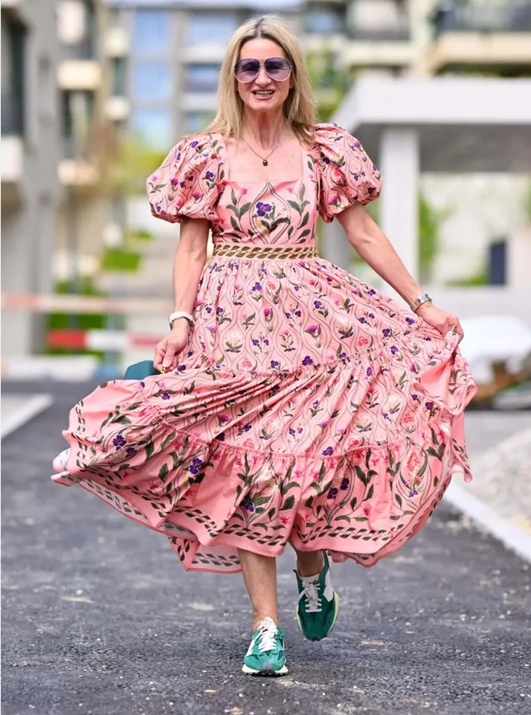 Agua Bendita Lima Linen Pink Floral Midi Dress size medium - Image 2