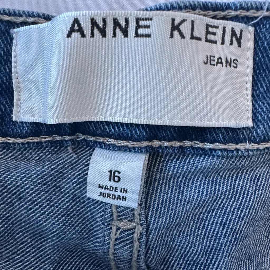 Anne Klein high-Rise Straight Button Fly Jeans - Image 3