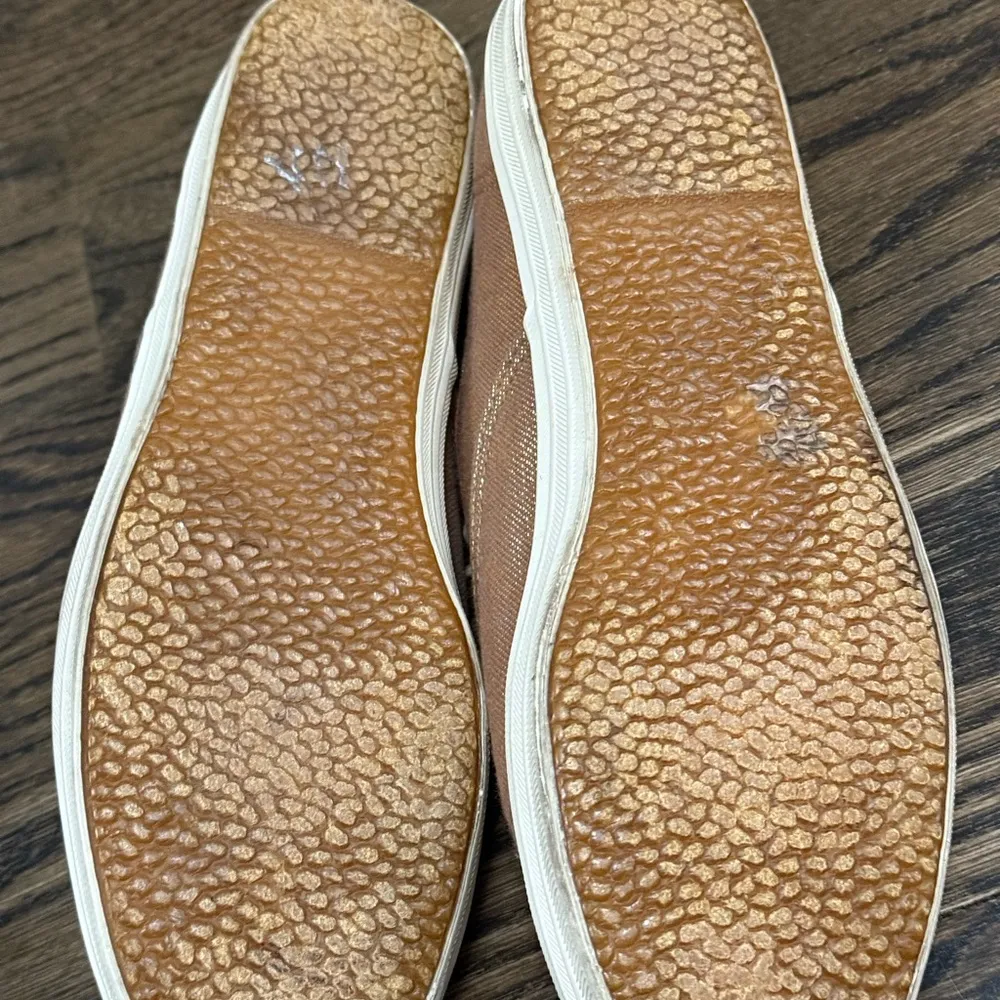 Keds Tan Canvas Sneakers with Low-Top Design - Image 4