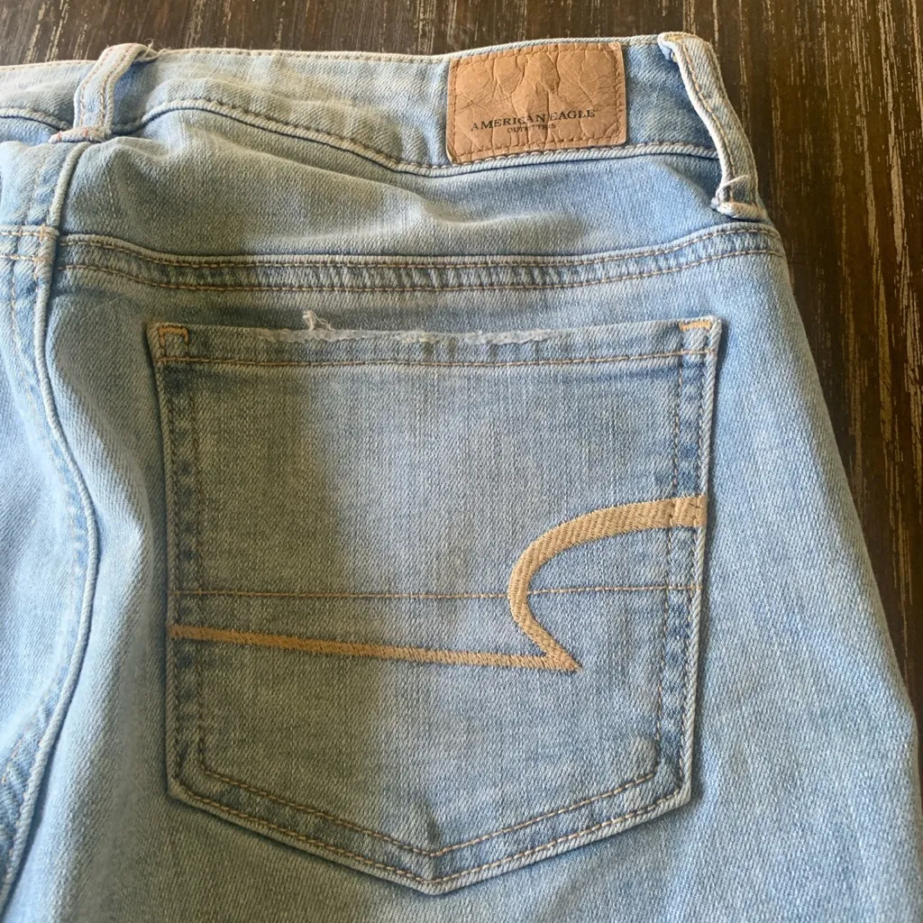 Size 00 American Eagle Outfitters Super Stretch Denim Blue Jean Cut Off Shorts - Image 3