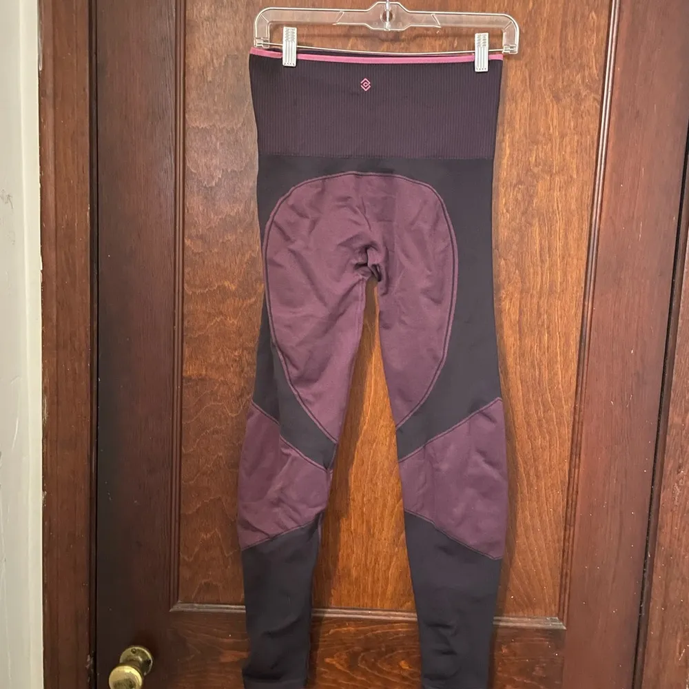 Third Love Flex seamless compression leggings - Image 3