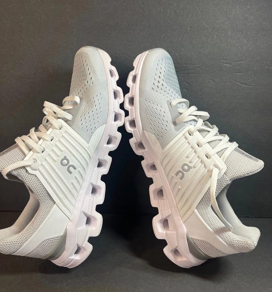 On Cloud  Shoes - Image 5