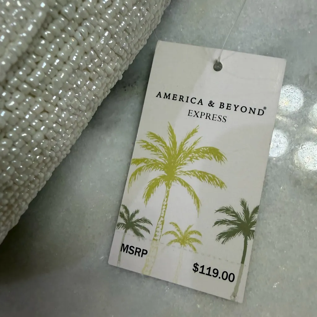 America & Beyond Snow leopard print Black and White
Beaded Shoulder Bag - Image 7