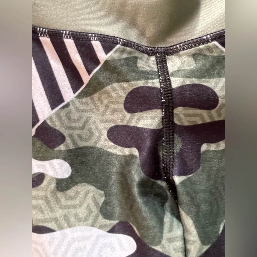 CIMA ACTIVEWEAR Colombian Black Stripe Green Camouflage Leggings 0/s - Image 8
