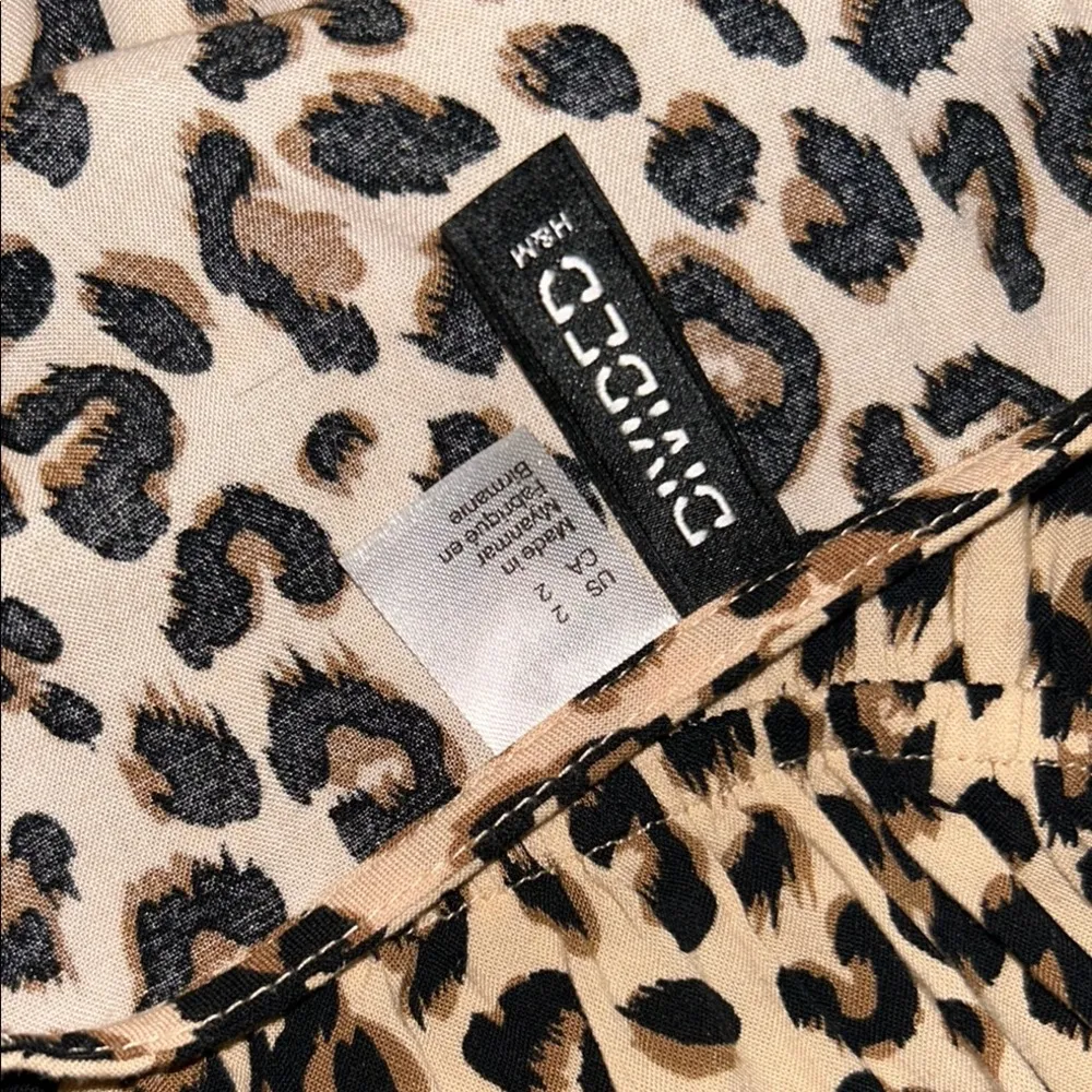 Divided  Size 2 Leopard Print Spaghetti Strap Romper - Image 10