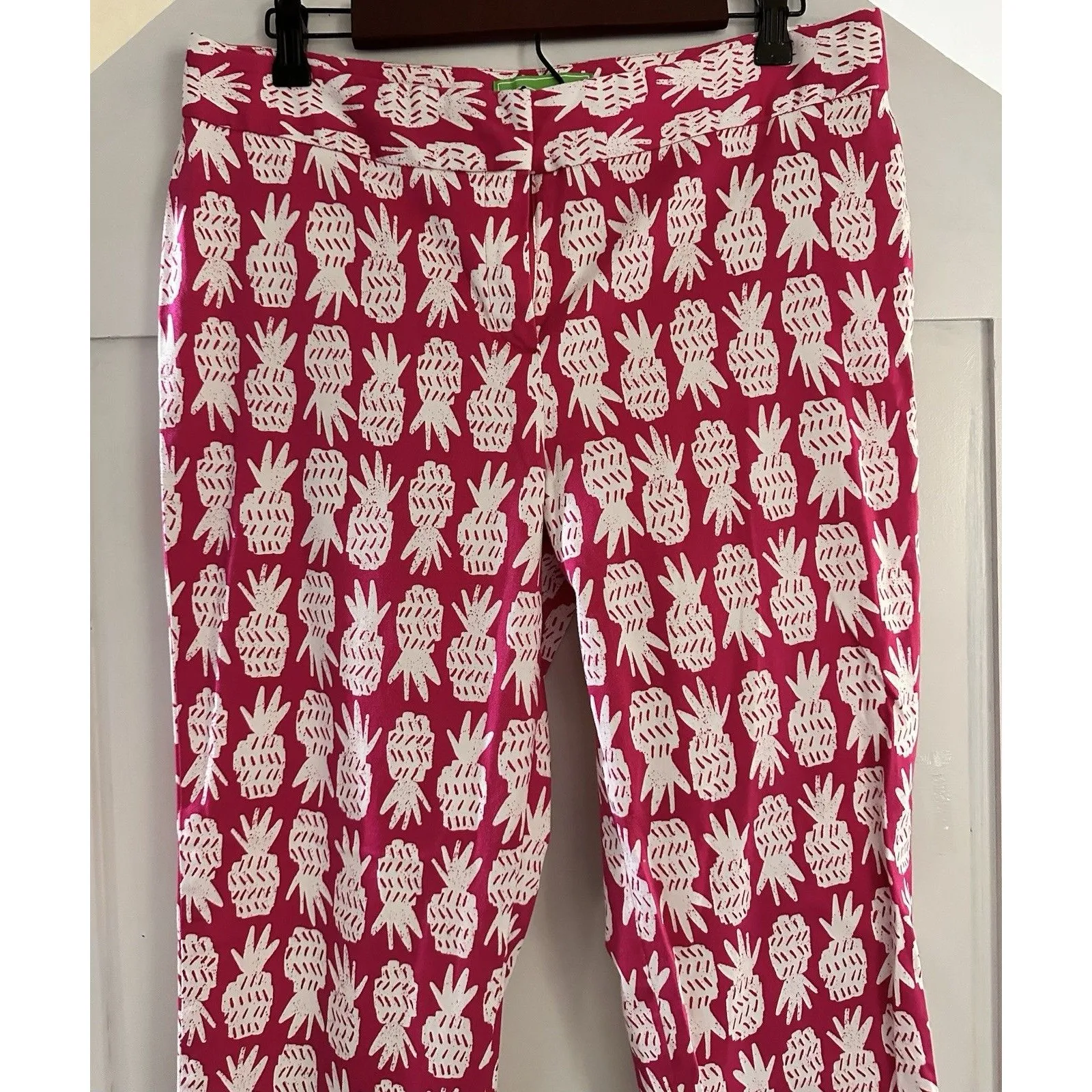 Women’s Pappagallo Pink White Pineapple Print Cropped Chino Pants Size 10 - Image 2